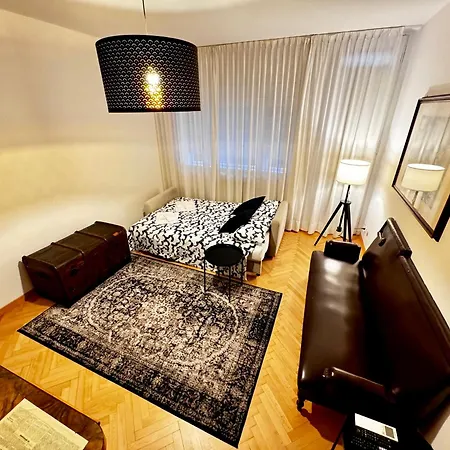 Διαμέρισμα Charm & History In